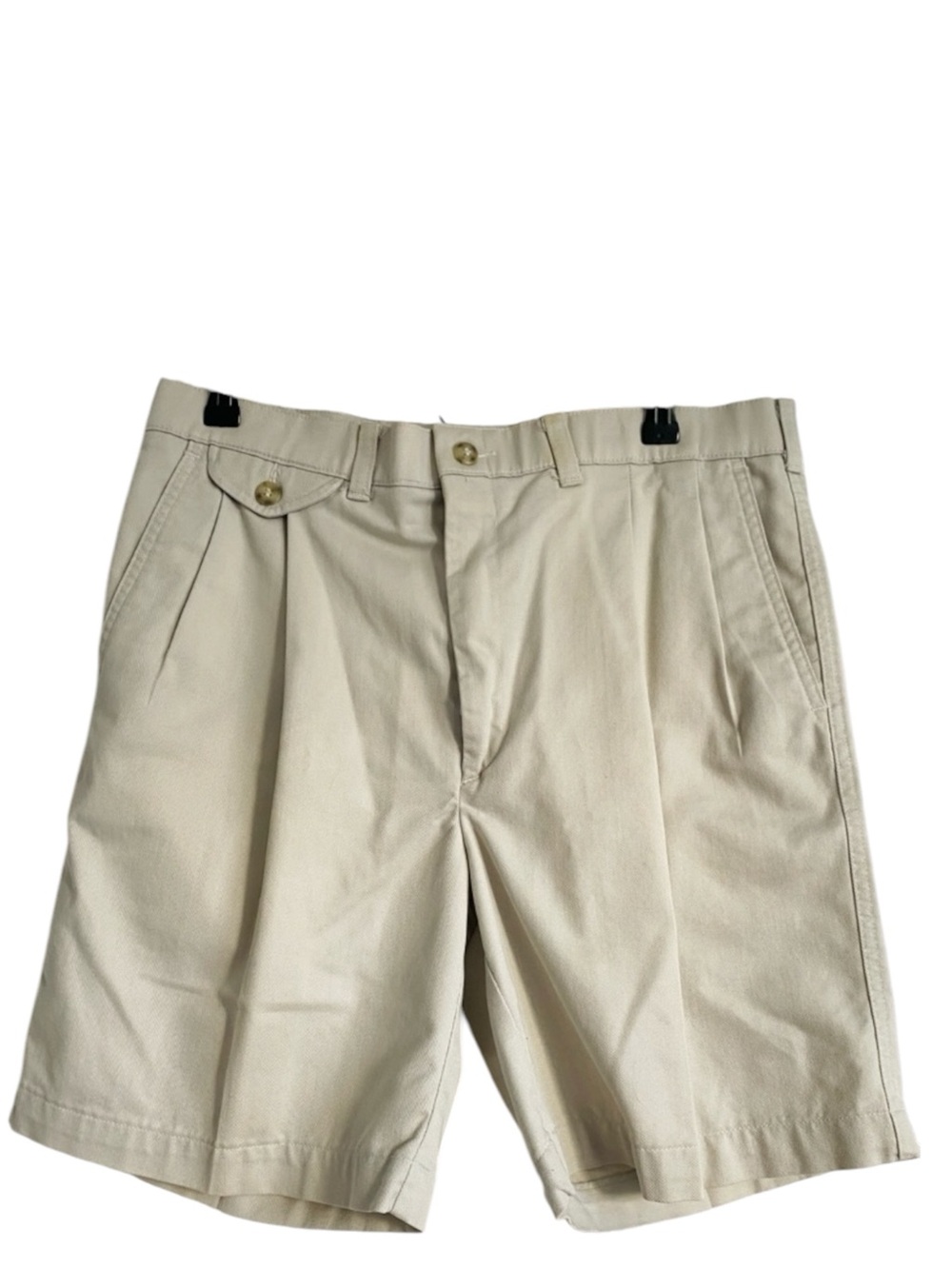 HAGGAR PLEATED KHAKI CREAM SHORTS 34 SUMMER RESORT VACATION
